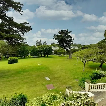 A 300m De La Plage, Parc, Piscine, Terrasse Apartment *