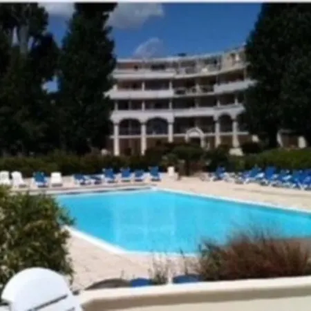 A 300m De La Plage, Parc, Piscine, Terrasse *