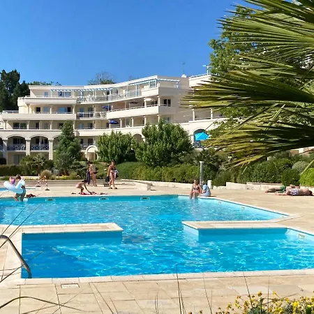 Апартаменты A 300m De La Plage, Parc, Piscine, Terrasse
