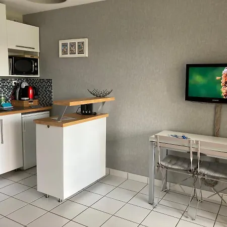 Апартаменты A 300m De La Plage, Parc, Piscine, Terrasse Ла-Боль-Эскублак