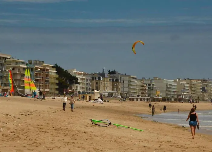 Apartment A 300m De La Plage, Parc, Piscine, Terrasse *