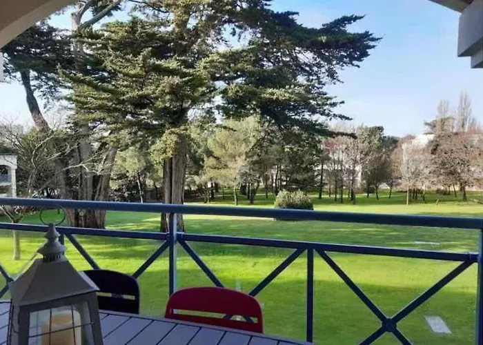 A 300m De La Plage, Parc, Piscine, Terrasse