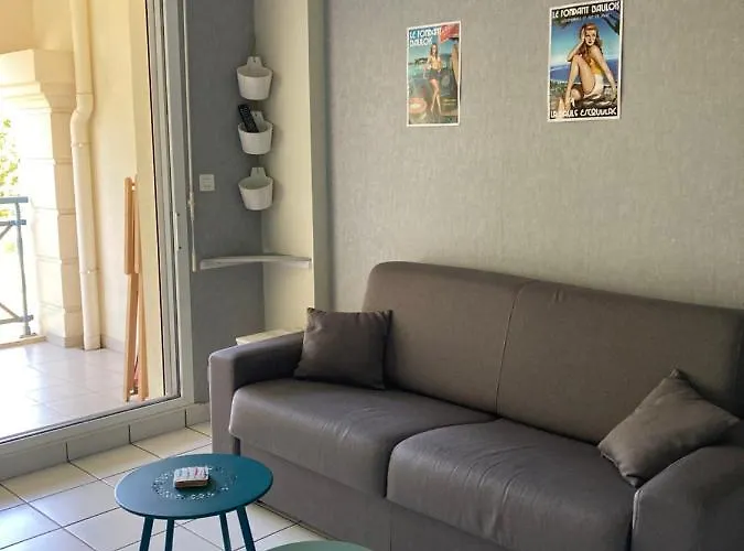 A 300m De La Plage, Parc, Piscine, Terrasse